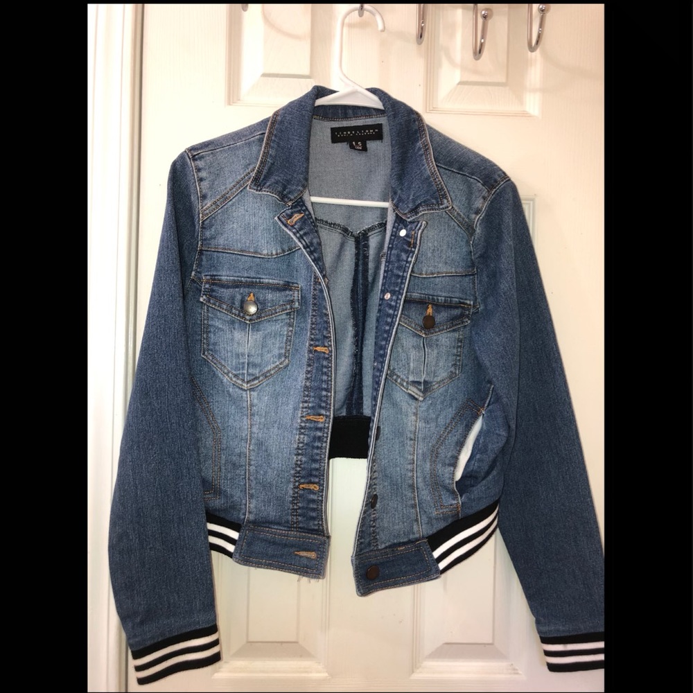 Jean Jacket - Picture 2 of 6